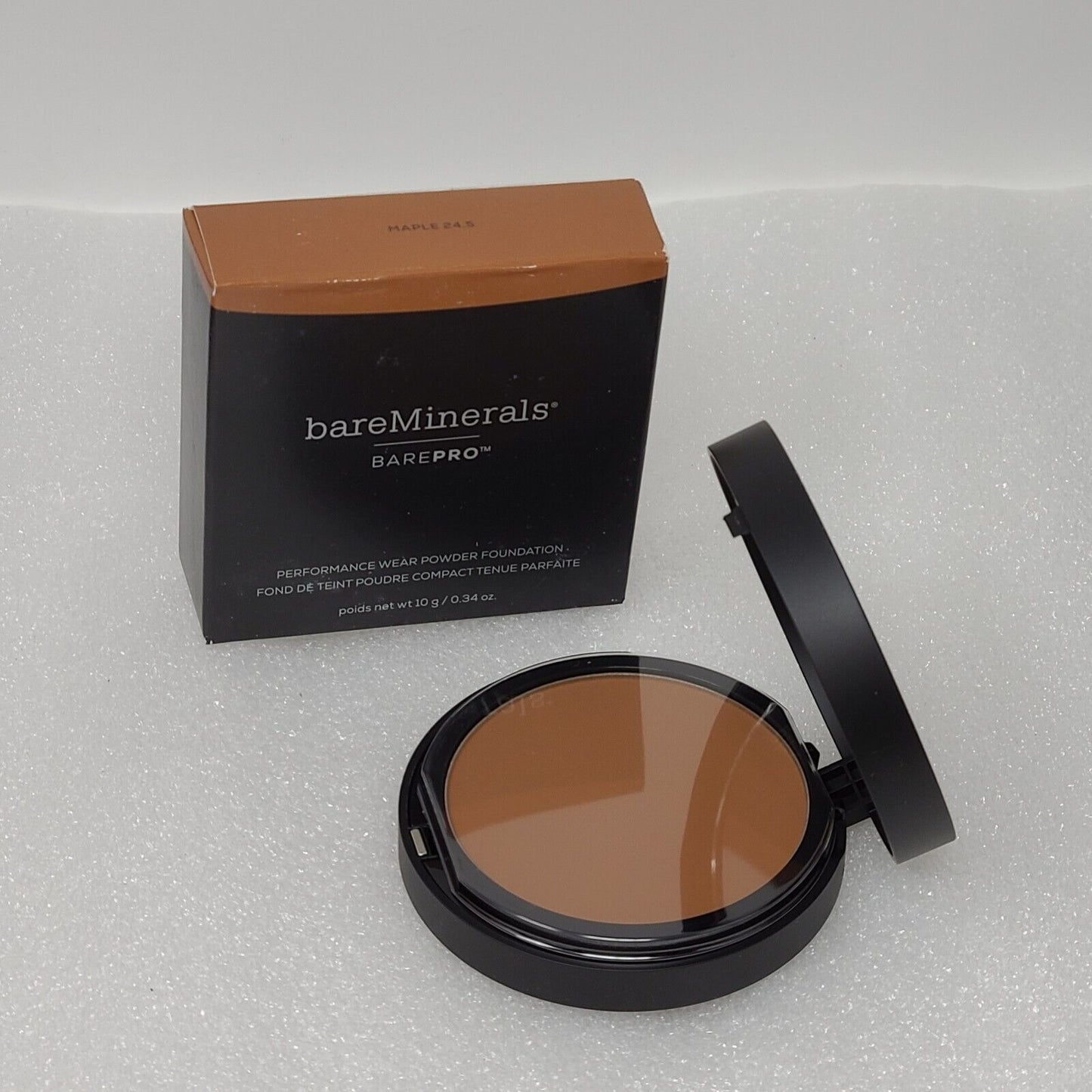 BareMinerals BarePro Performance Wear Powder Foundation Maple 24.5